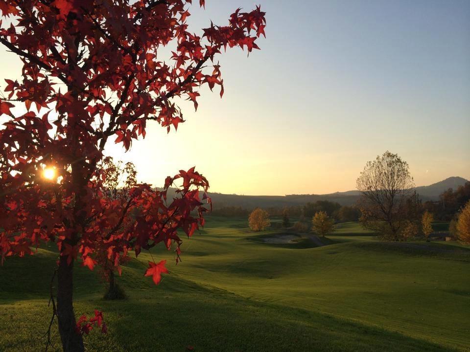 ホテル Golf Valcurone Momperone エクステリア 写真